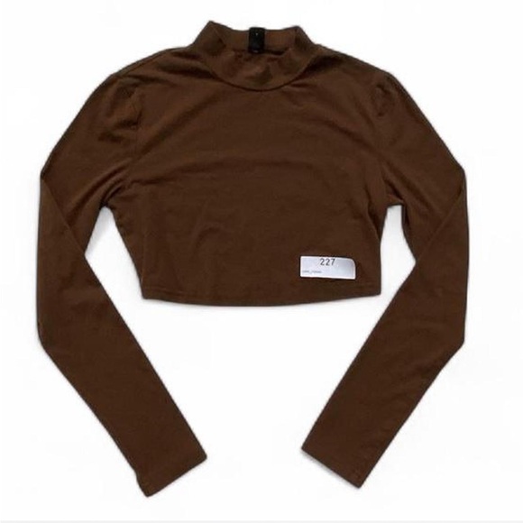 SHEIN Tops - SHEIN Brown Long Sleeve Crop Top